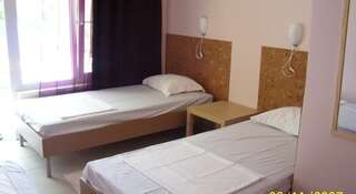Гостиница Архос Архипо-Осиповка Стандартный двухместный номер с 1 кроватью или 2 отдельными кроватями и балконом-1